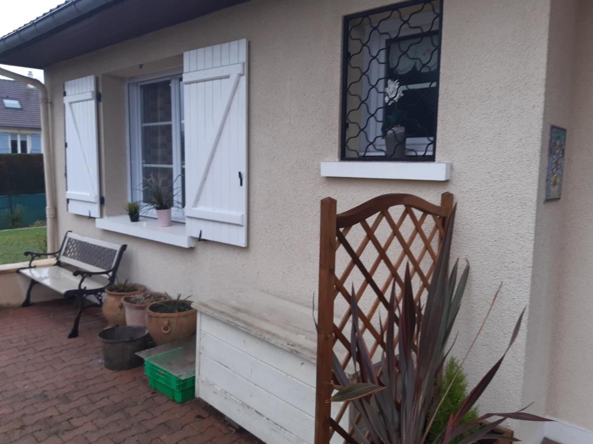 Tulipe24 Bed & Breakfast Savigne-l'Eveque Luaran gambar